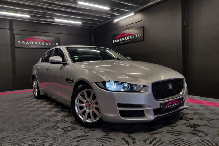 JAGUAR XE